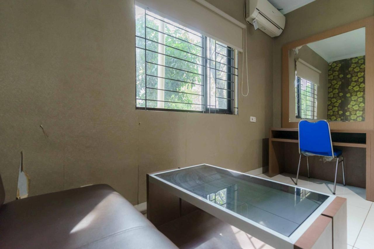 Koolkost Syariah At Taman Simprug Cikarang Hotel Бекаси Екстериор снимка
